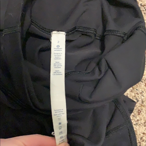 Black lululemon leggings - Picture 4 of 5